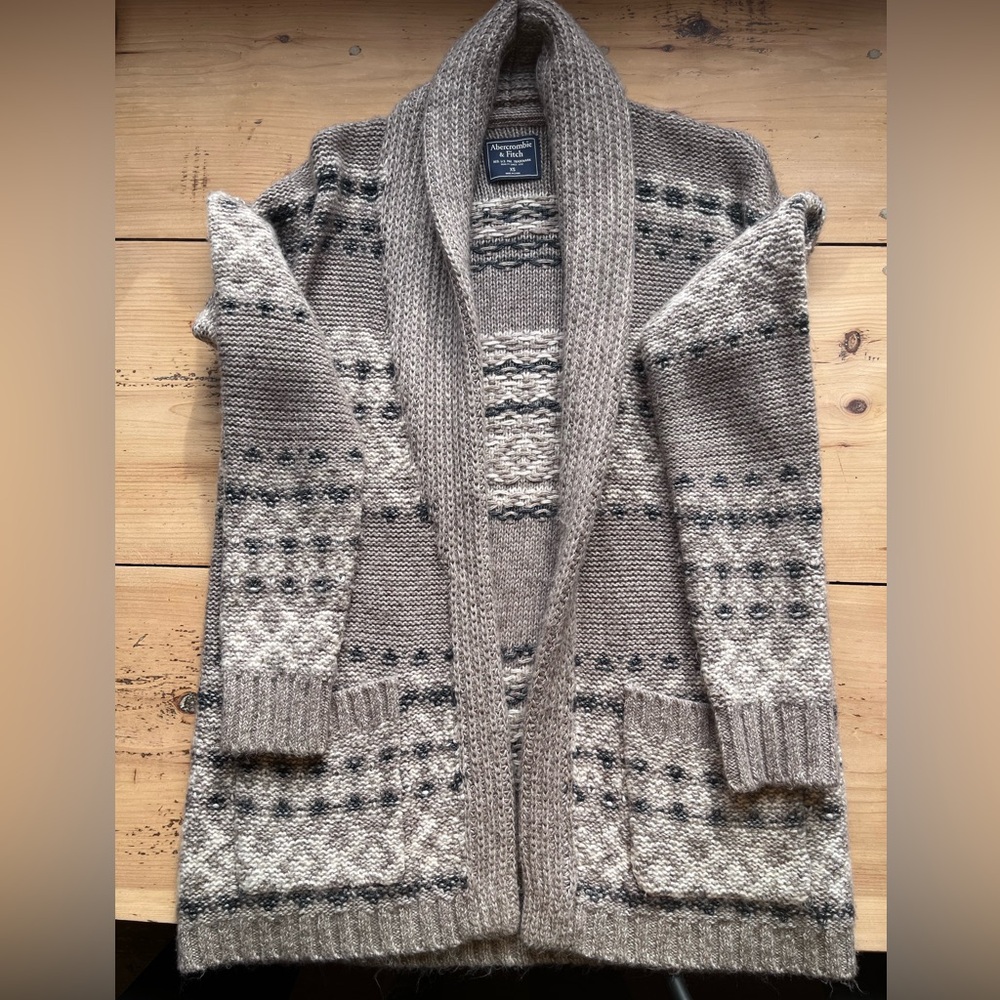 Abercrombie & Fitch cardigan